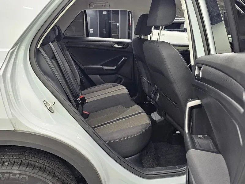 VW T-Roc Style, снимка 12 - Автомобили и джипове - 55351537