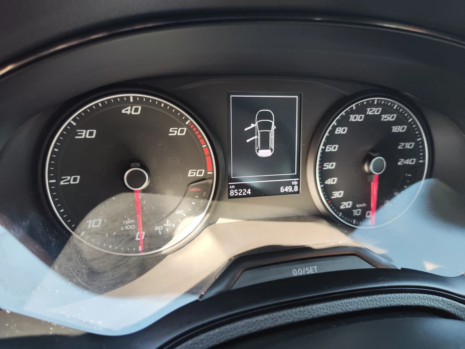 Seat Arona 1.6 TDI DSG , снимка 3 - Автомобили и джипове - 53737546