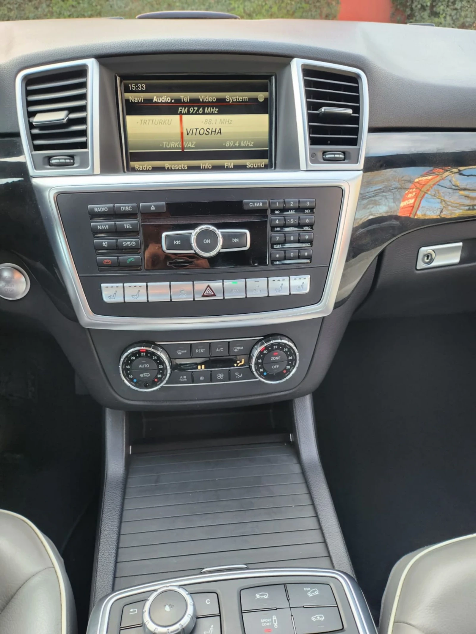 Mercedes-Benz ML 350 BLUETEC 4MATIC, снимка 4 - Автомобили и джипове - 53835137