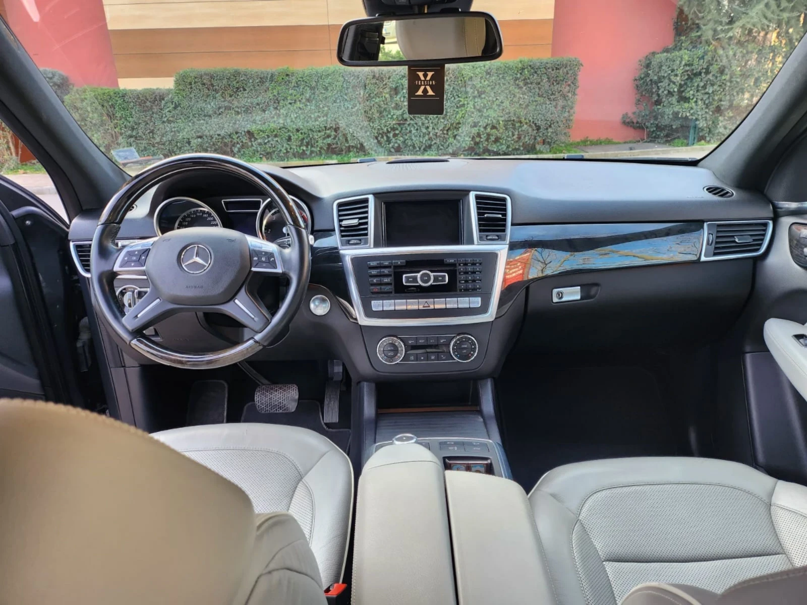 Mercedes-Benz ML 350 BLUETEC 4MATIC, снимка 6 - Автомобили и джипове - 53835137