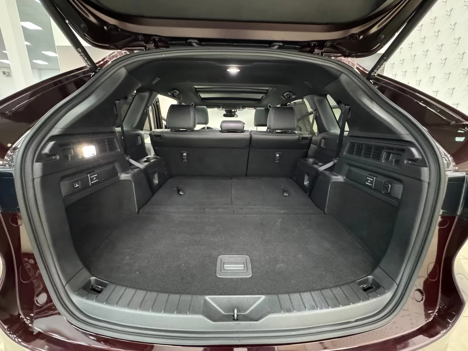 Mazda CX-80 2.5PHEV/328HP/HOMURA-PLUS/7S/PANO/360/BOSE/455q, снимка 16 - Автомобили и джипове - 55037008