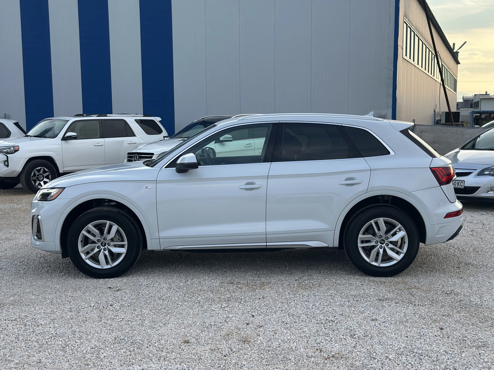 Audi Q5 45TFSI | FULL S Line | QUATTRO | 2023г. | 9700km., снимка 3 - Автомобили и джипове - 55049184