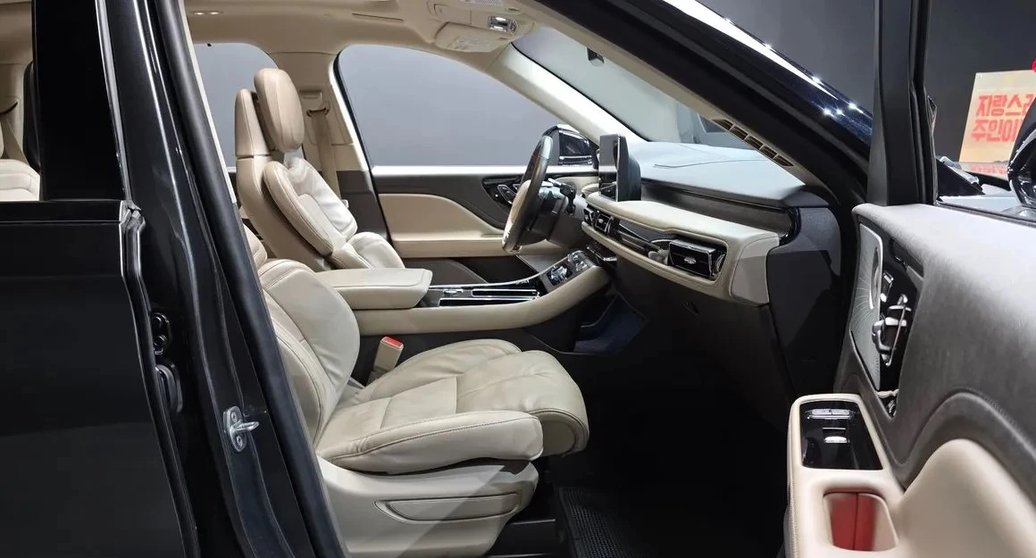 Lincoln Aviator 3.0 Bi-Turbo Reserve Full, снимка 10 - Автомобили и джипове - 55057500