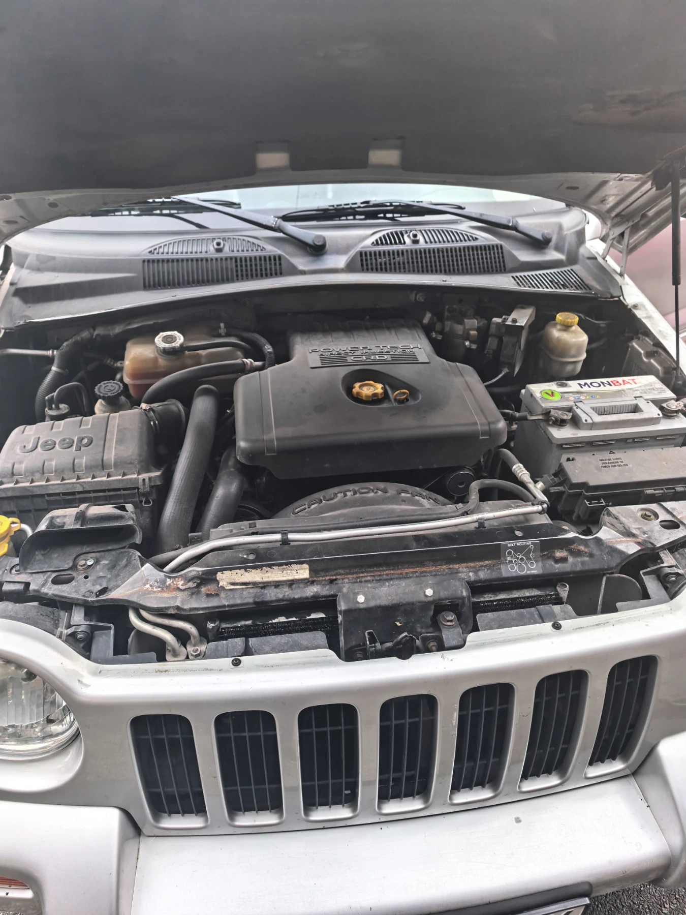 Jeep Cherokee, снимка 10 - Автомобили и джипове - 55151640