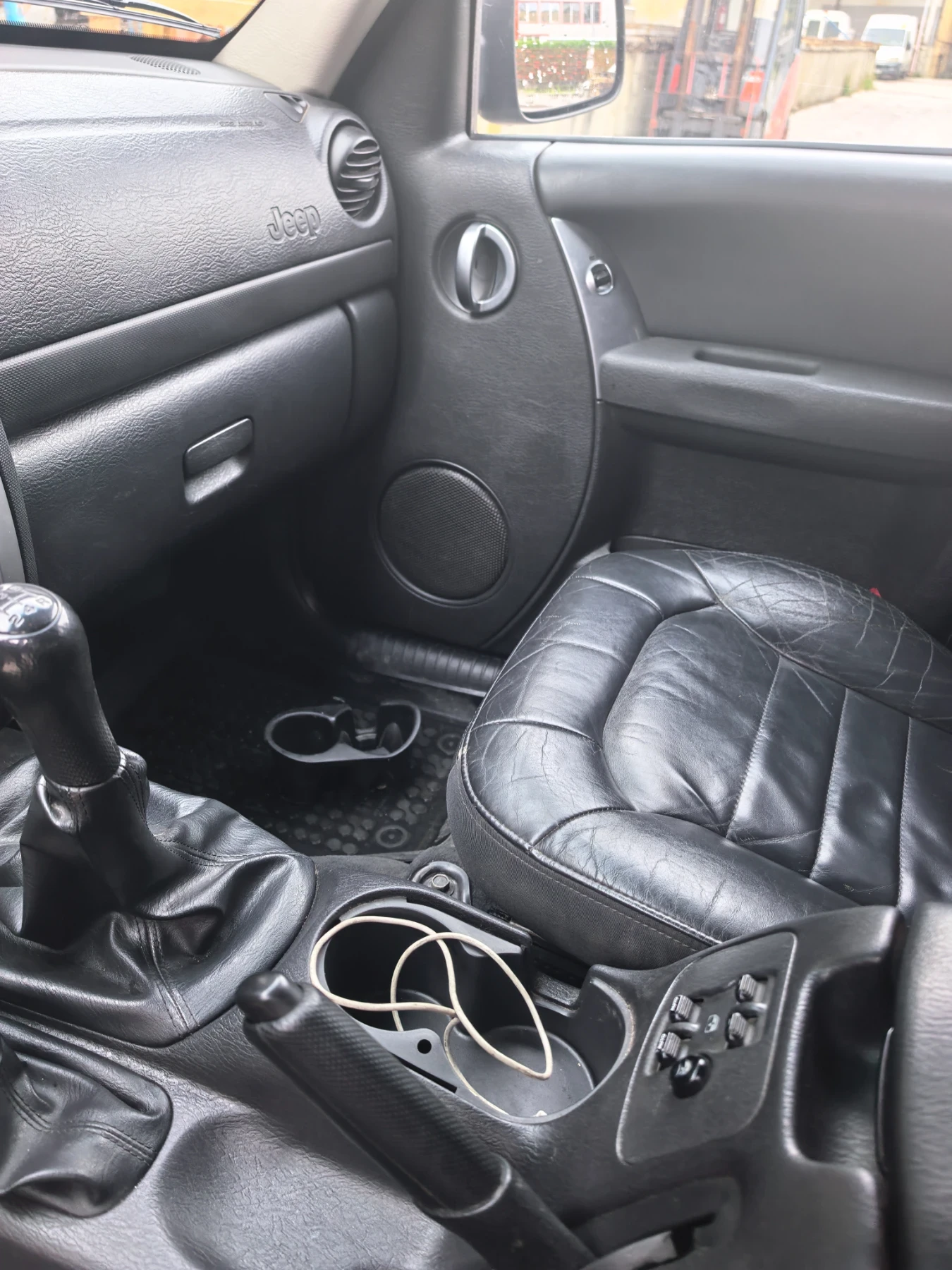 Jeep Cherokee, снимка 7 - Автомобили и джипове - 55151640