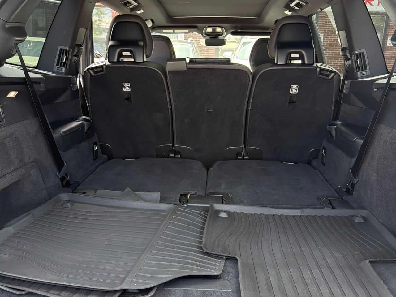 Volvo Xc90 Ultimate Dark Theme | CARFAX | БЕЗ ПЪРВОНАЧАЛНА , снимка 5 - Автомобили и джипове - 55179818