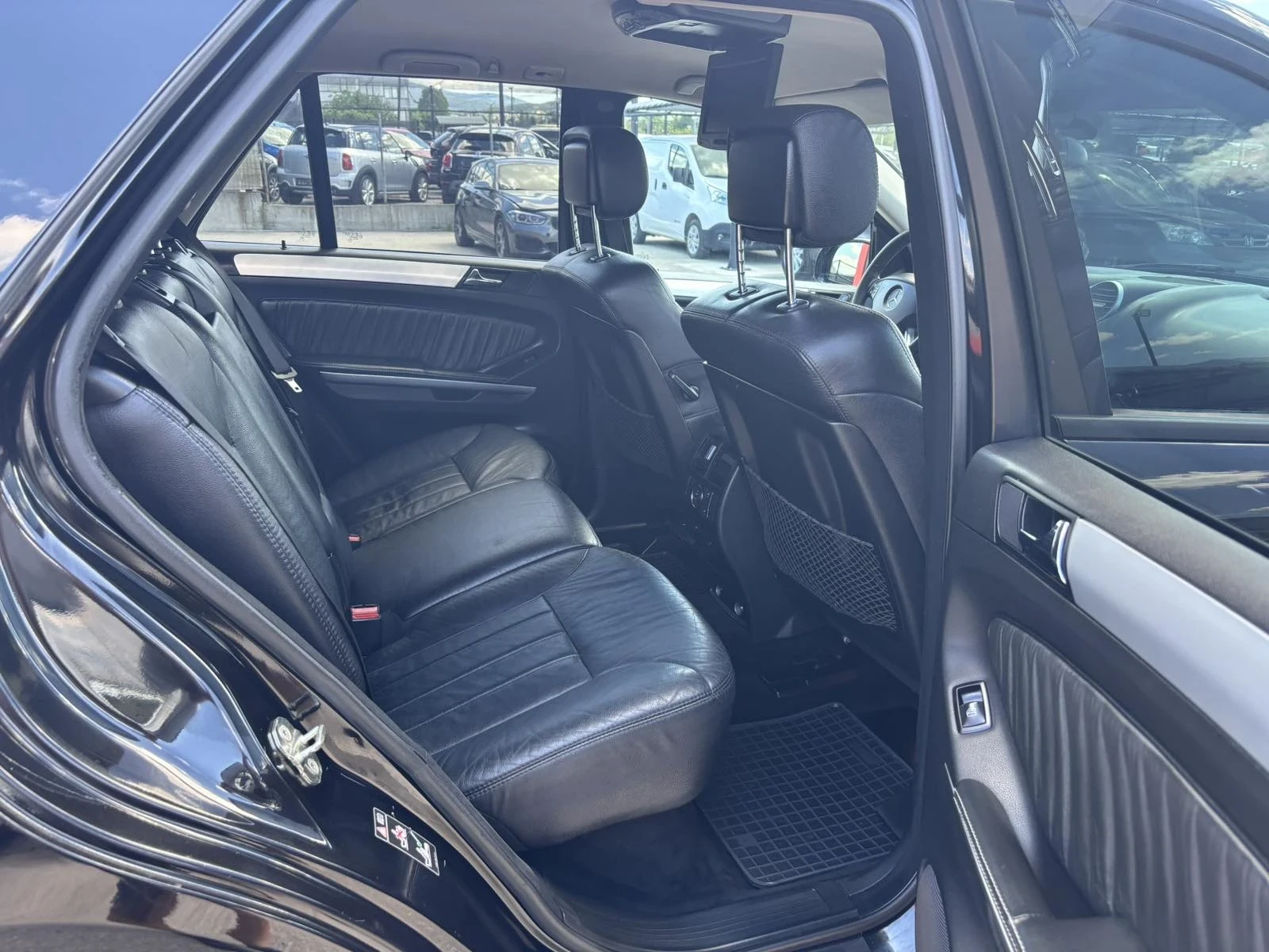 Mercedes-Benz ML 320 CDI, снимка 12 - Автомобили и джипове - 55238987