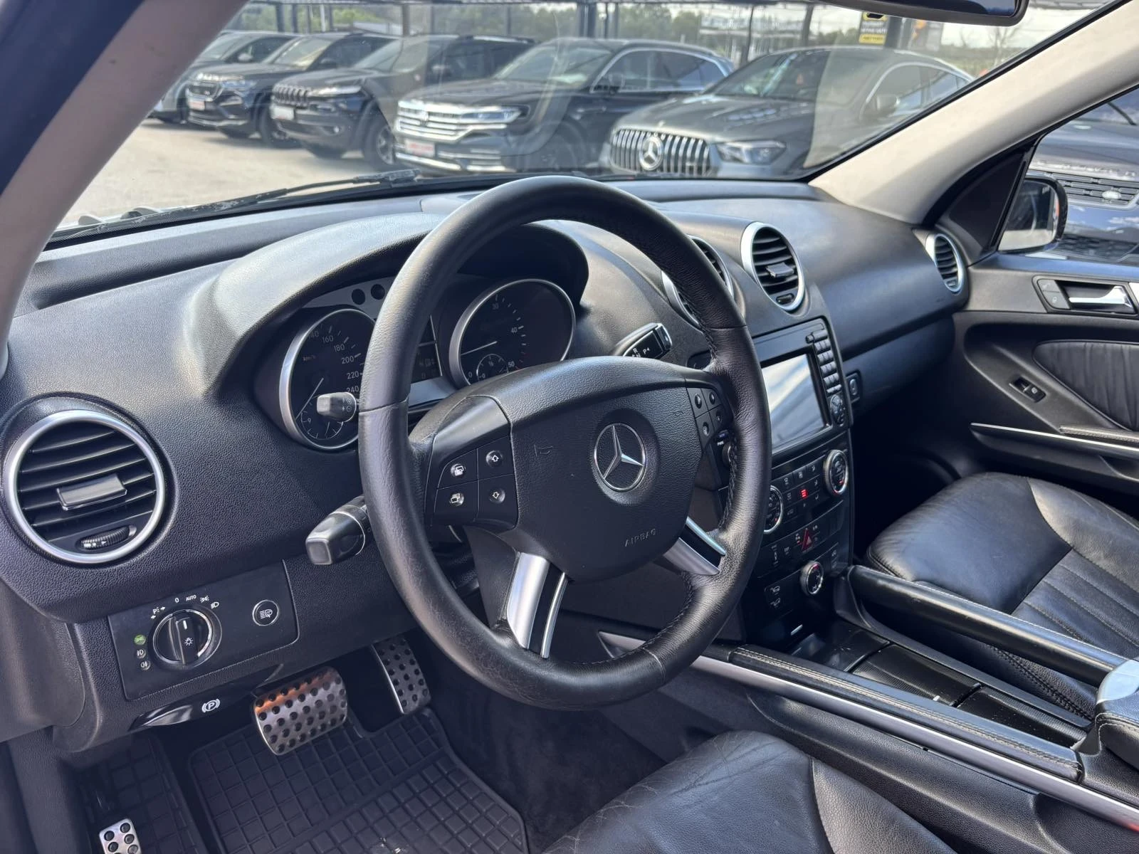 Mercedes-Benz ML 320 CDI, снимка 9 - Автомобили и джипове - 55238987
