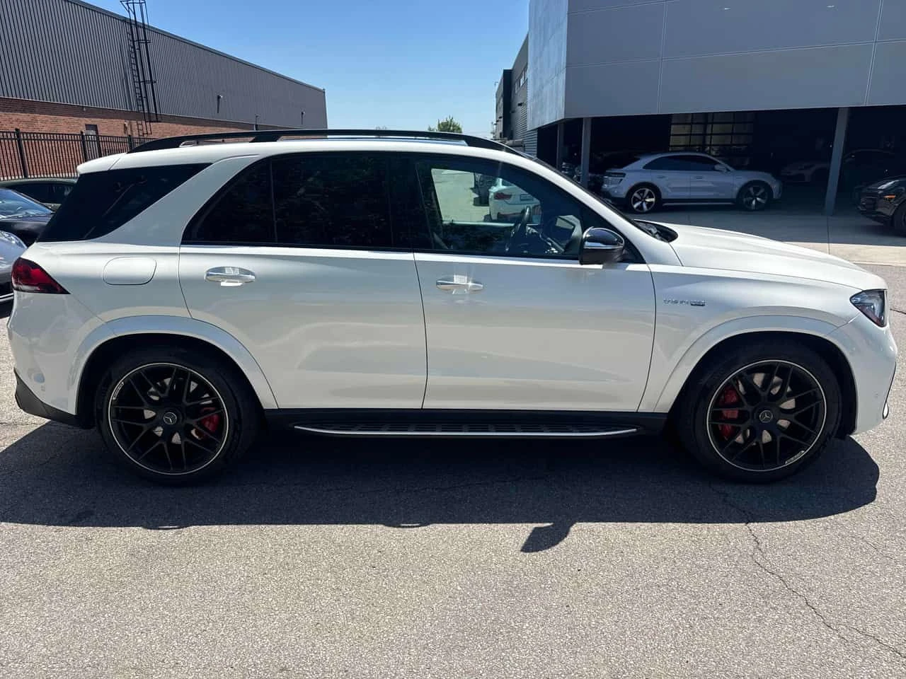 Mercedes-Benz GLE 63 AMG S BURMESTER/ДИСТРОНИК/ОБДУХВАНЕ/ПАНОРАМА/360, снимка 4 - Автомобили и джипове - 55482856