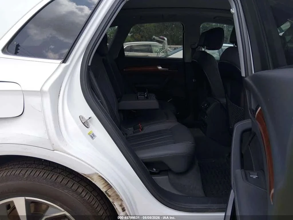 Audi Q5, снимка 8 - Автомобили и джипове - 56685307