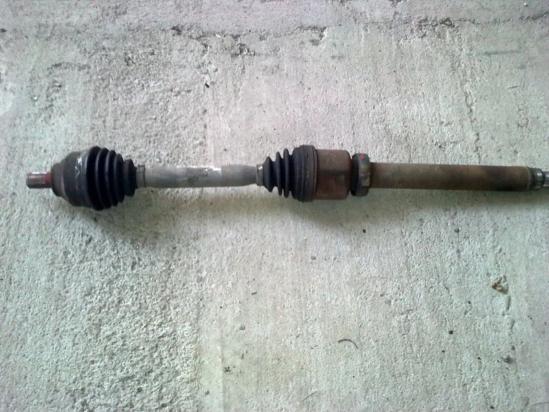 Полуоска предна дясна за Форд Фокус 2.0 ТДЦИ 