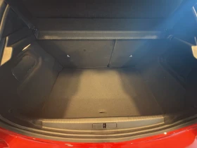 Peugeot 208 ALLURE 1.2 110 HYBRID 48V Гаранция до 03.2031 г., снимка 12