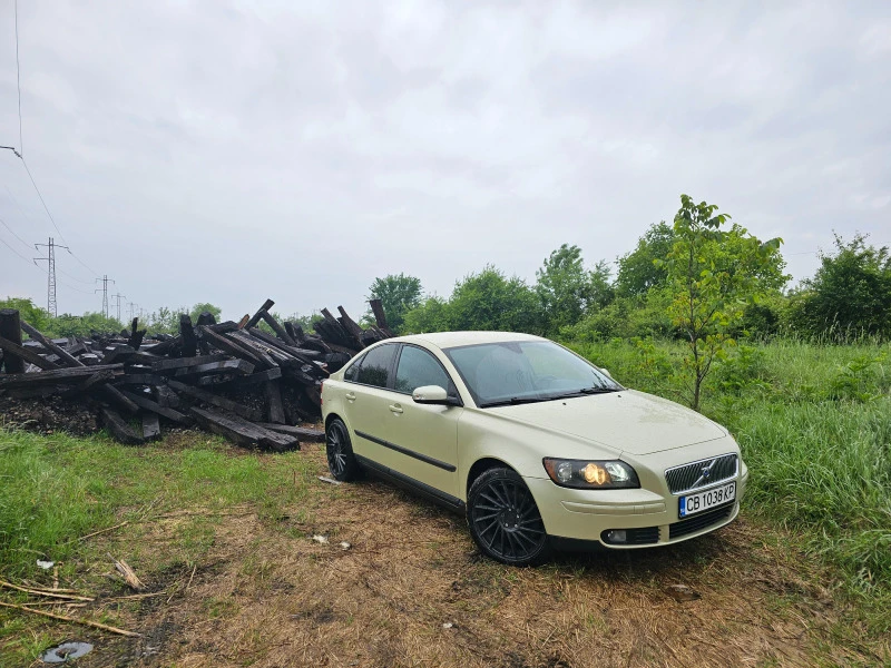 Volvo S40 6 скорости, снимка 1 - Автомобили и джипове - 47062598