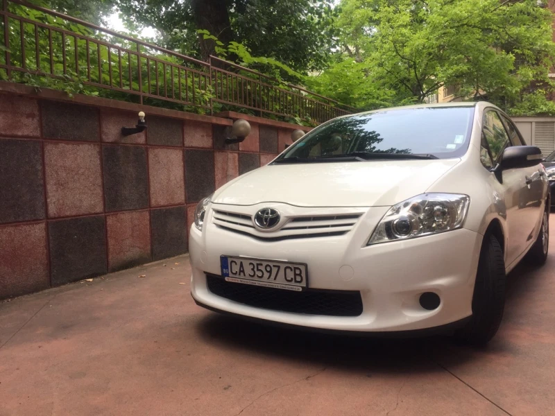 Toyota Auris, снимка 6 - Автомобили и джипове - 47042309