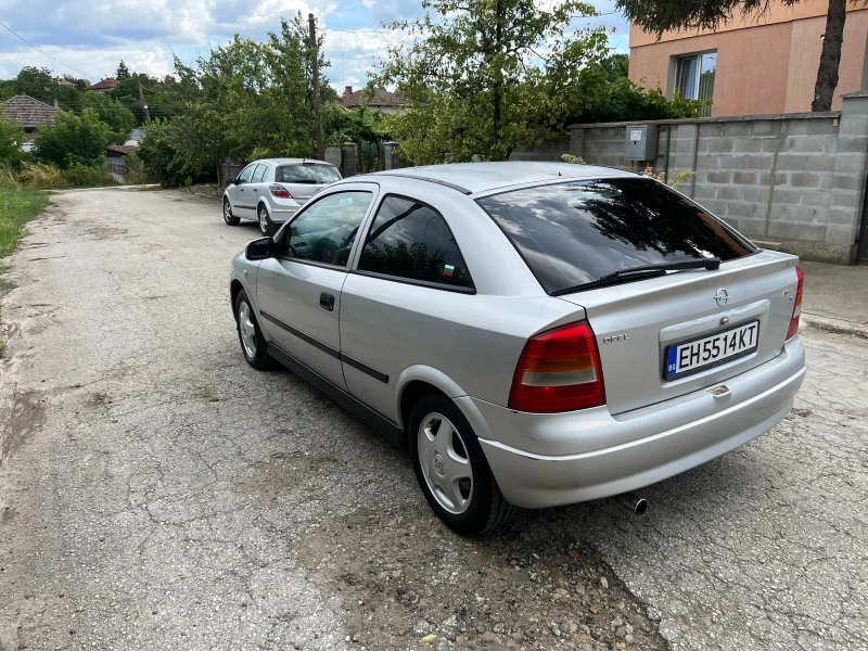 Opel Astra 1.8 16V, снимка 4 - Автомобили и джипове - 47337928