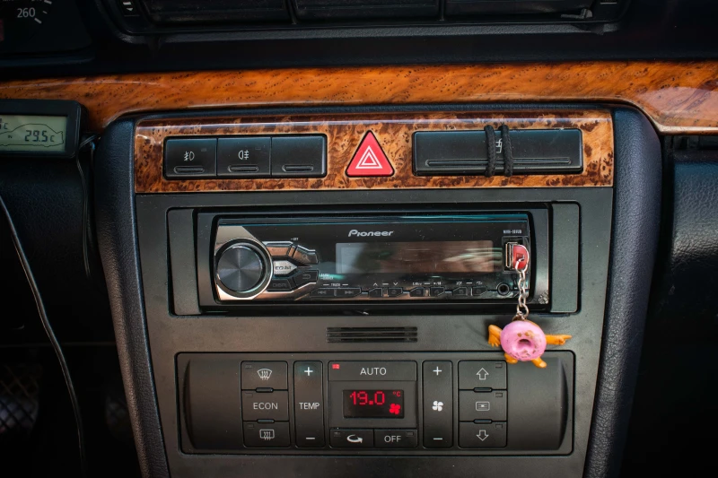 Audi A4, снимка 13 - Автомобили и джипове - 50818238