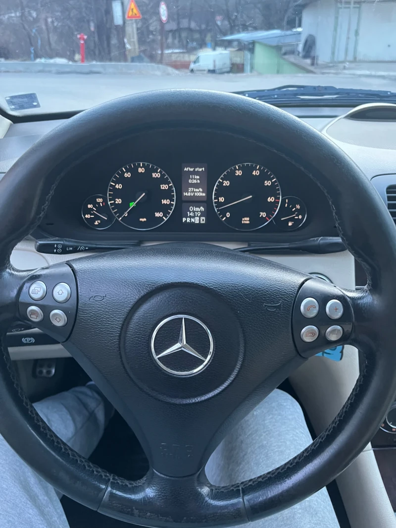 Mercedes-Benz C 320 Газ, без прехвърляне, снимка 12 - Автомобили и джипове - 51057144