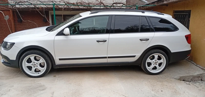 Skoda Superb 4x4, снимка 4 - Автомобили и джипове - 52499947