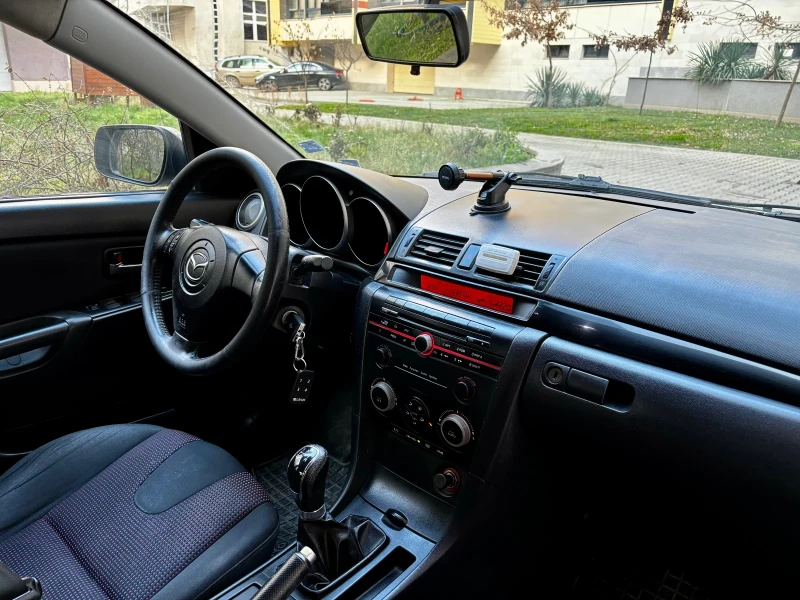 Mazda 3 1, 6 i + Gas, снимка 10 - Автомобили и джипове - 52751415