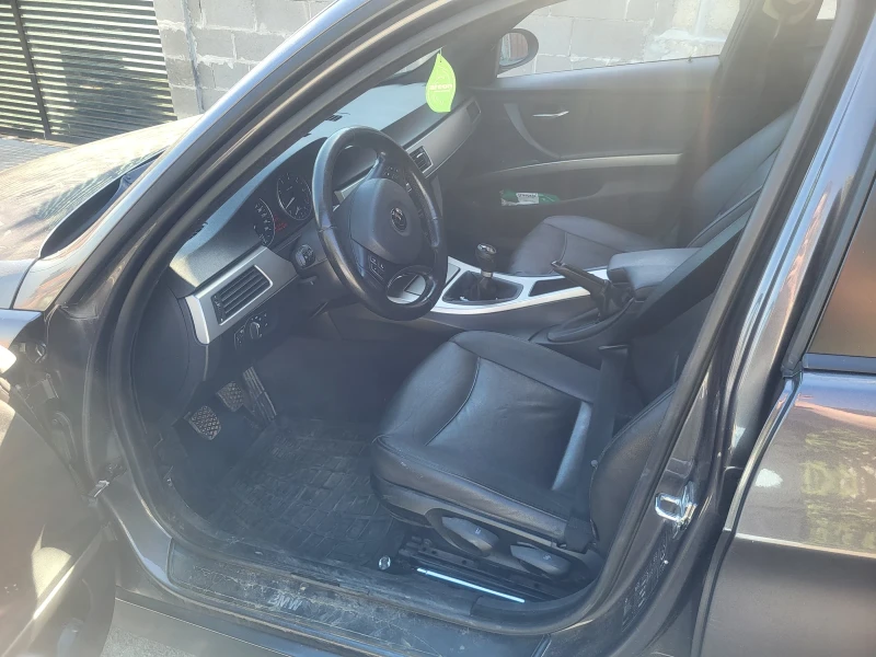 BMW 320, снимка 11 - Автомобили и джипове - 52799369