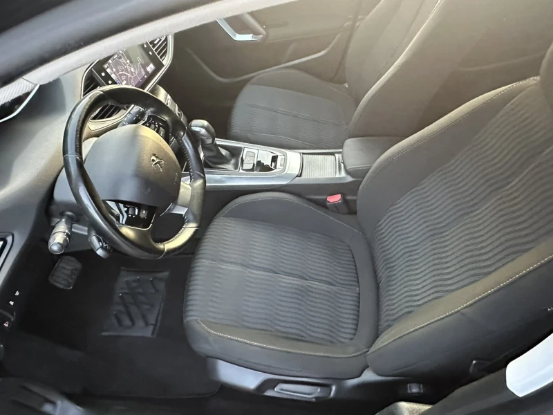 Peugeot 308 2.0HDI* 150ks* Avtomat* TOP* 20.12.2016, снимка 16 - Автомобили и джипове - 53101332