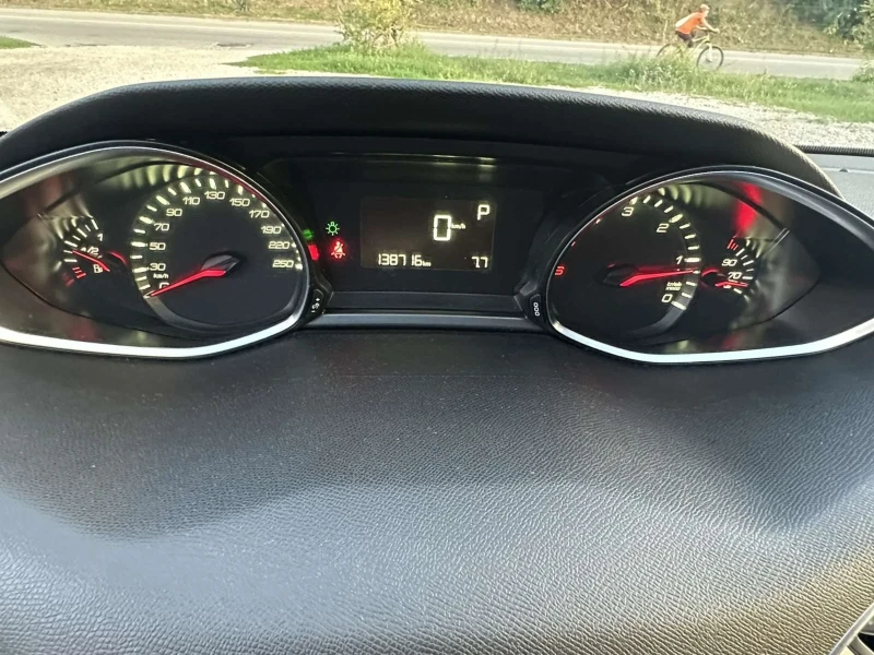 Peugeot 308 2.0HDI* 150ks* Avtomat* TOP* 20.12.2016, снимка 17 - Автомобили и джипове - 53101332