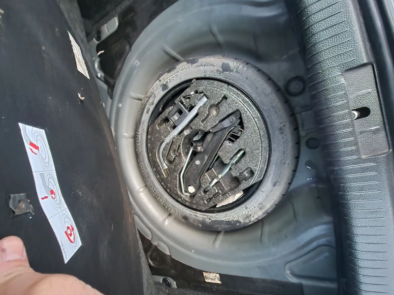 VW Golf 1.9TDI 105к.с., снимка 10 - Автомобили и джипове - 53218806