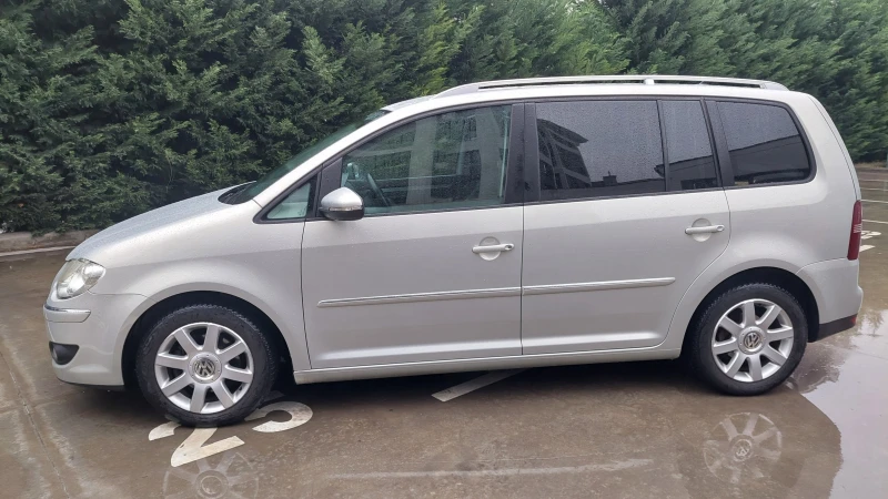 VW Touran 1.9 TDI, BLS, Highline, снимка 6 - Автомобили и джипове - 53283671