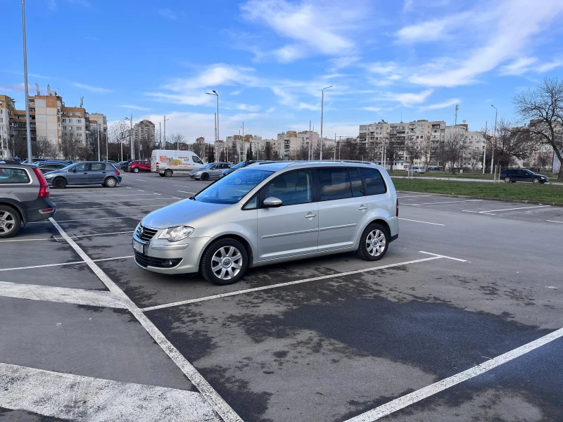 VW Touran 1.9 TDI, BLS, Highline, снимка 8 - Автомобили и джипове - 53421322
