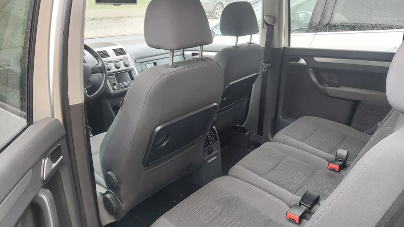 VW Touran 1.9 TDI, BLS, Highline, снимка 11 - Автомобили и джипове - 53421322
