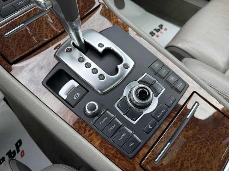 Audi A8 3, 0tdi/Quattro/Нави, снимка 11 - Автомобили и джипове - 53417496