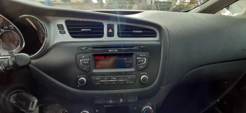 Kia Ceed GDI, снимка 10 - Автомобили и джипове - 47080205