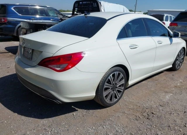 Mercedes-Benz CLA 250 BLIND SPOT* KEYLESS* CARPLAY* ПОДГРЕВ* , снимка 3 - Автомобили и джипове - 48475701