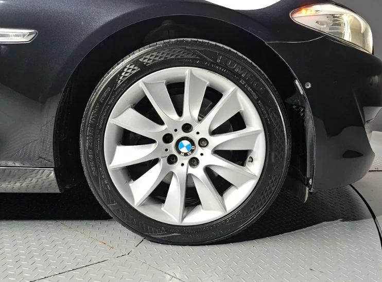 BMW 528 528i - изображение 5