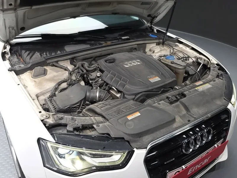 Audi A5 2.0 TDI Quattro, снимка 6 - Автомобили и джипове - 54551491