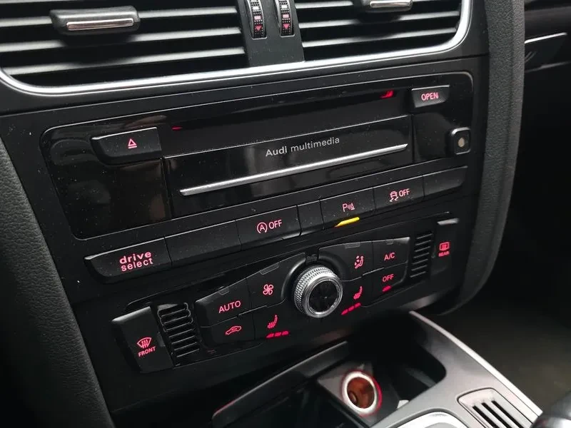 Audi A5 2.0 TDI Quattro, снимка 16 - Автомобили и джипове - 54551491