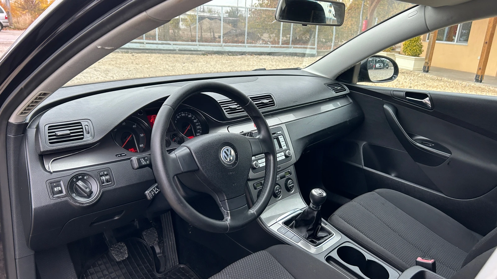 VW Passat 1.9TDI-105к.с.-BLUEMOTION-EURO 4 - изображение 9