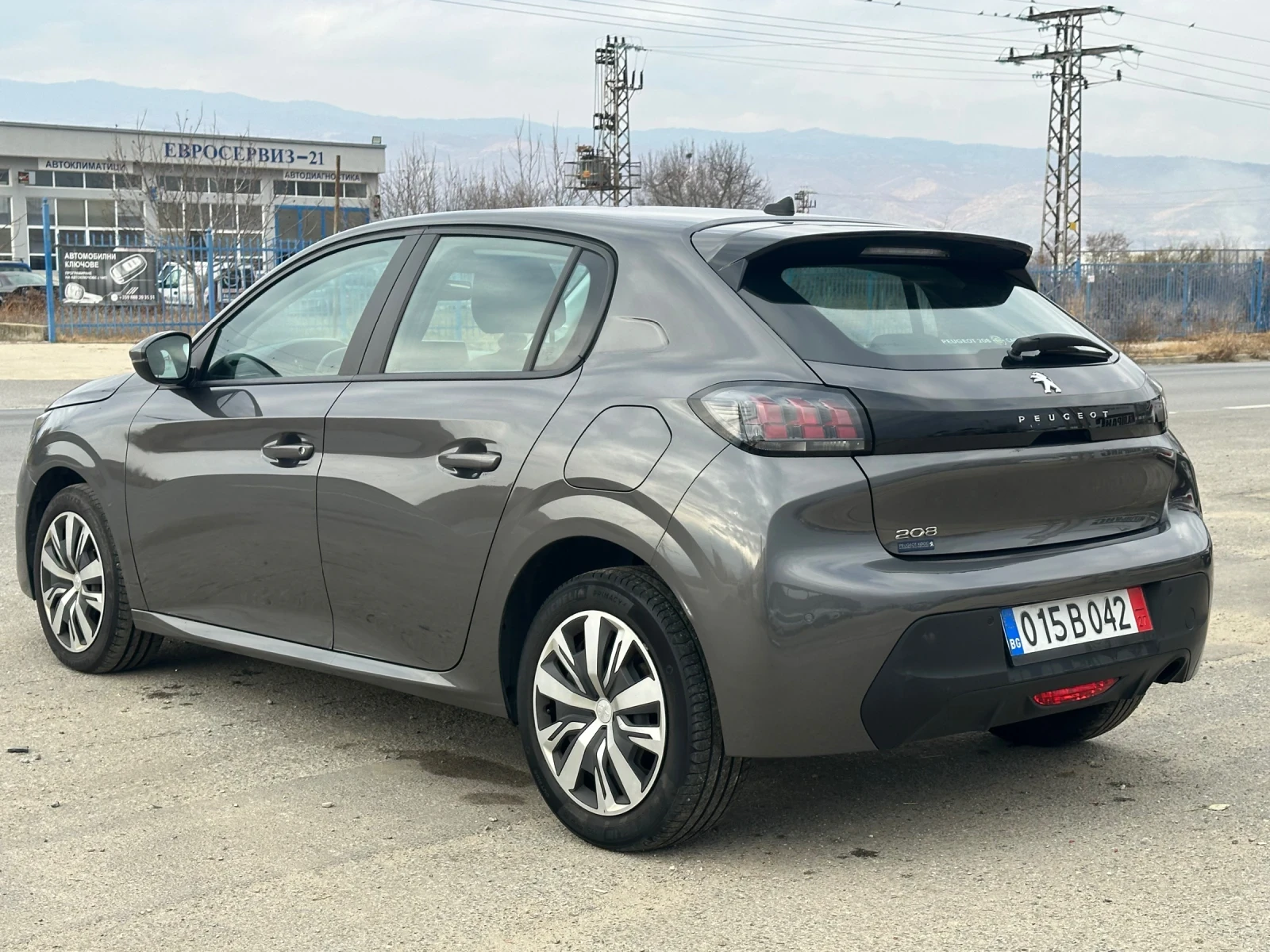 Peugeot 208 1.5HDI ALLURE - изображение 6