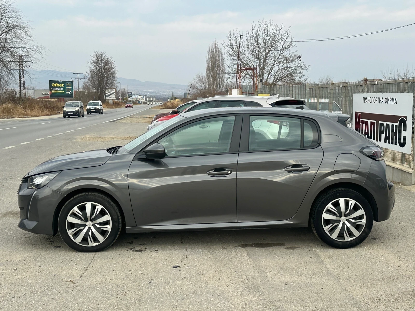 Peugeot 208 1.5HDI ALLURE - изображение 7