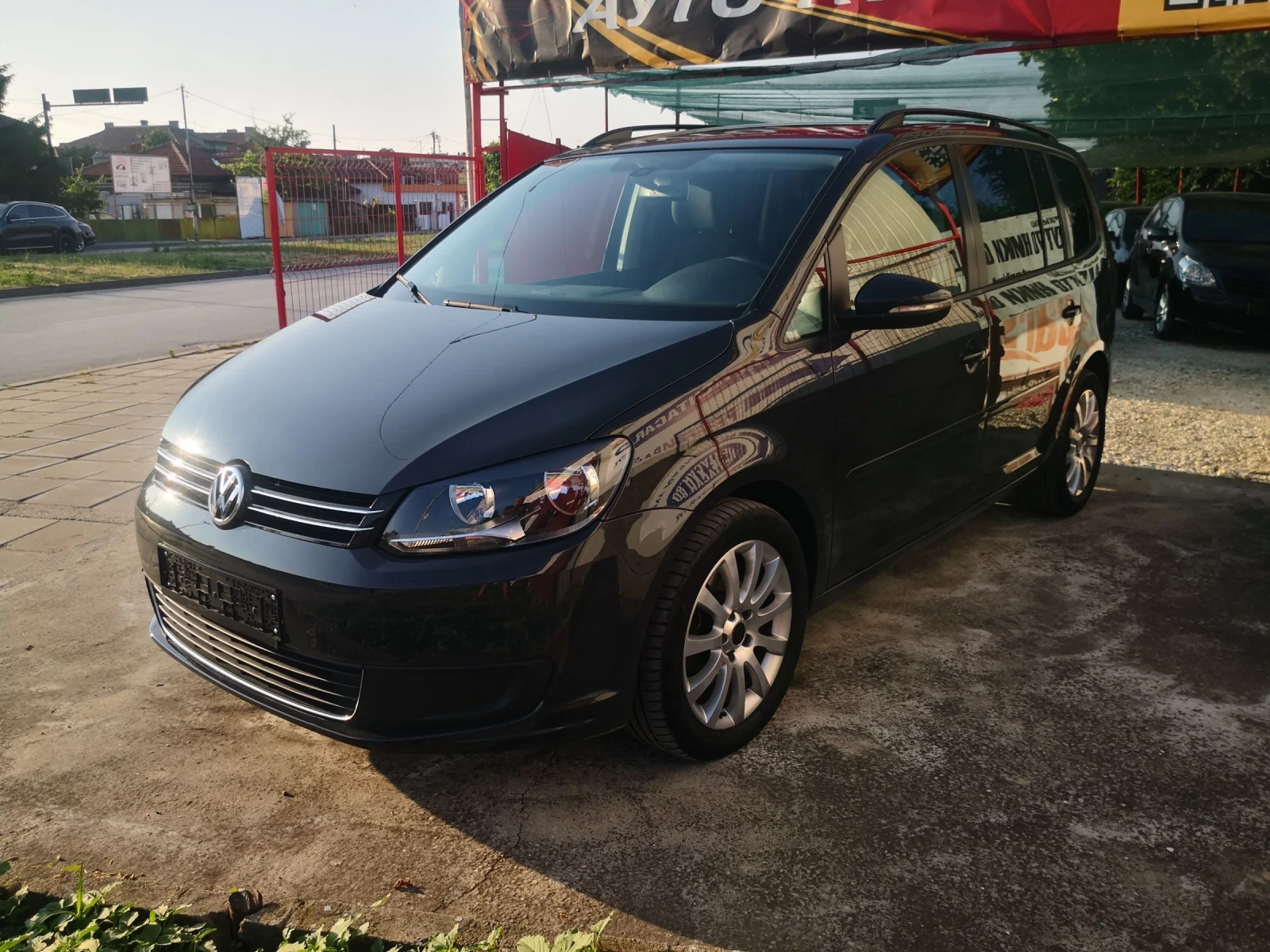 VW Touran 2.0TDI 140P.S. - изображение 2