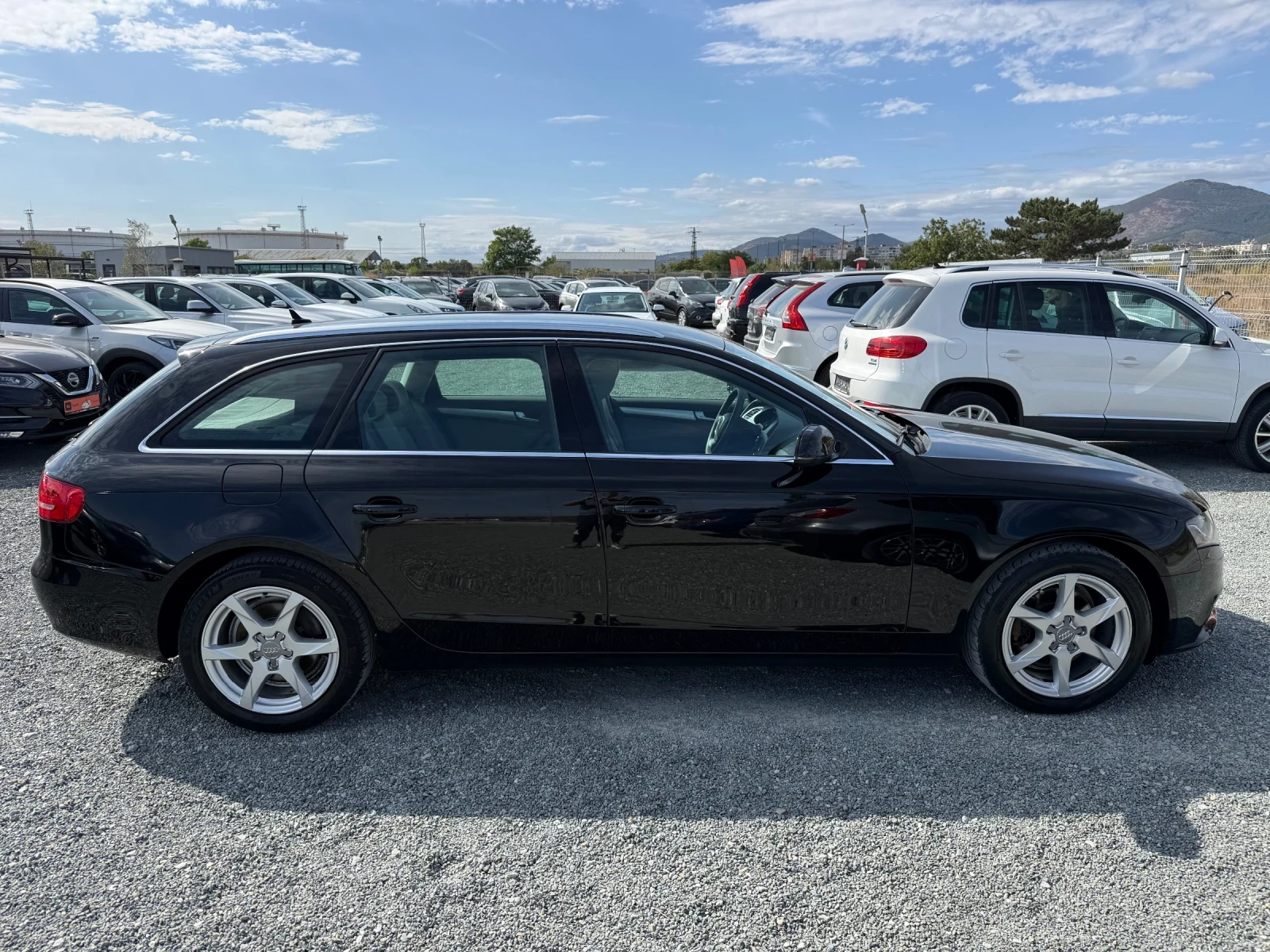 Audi A4 (KATO НОВА) - изображение 4