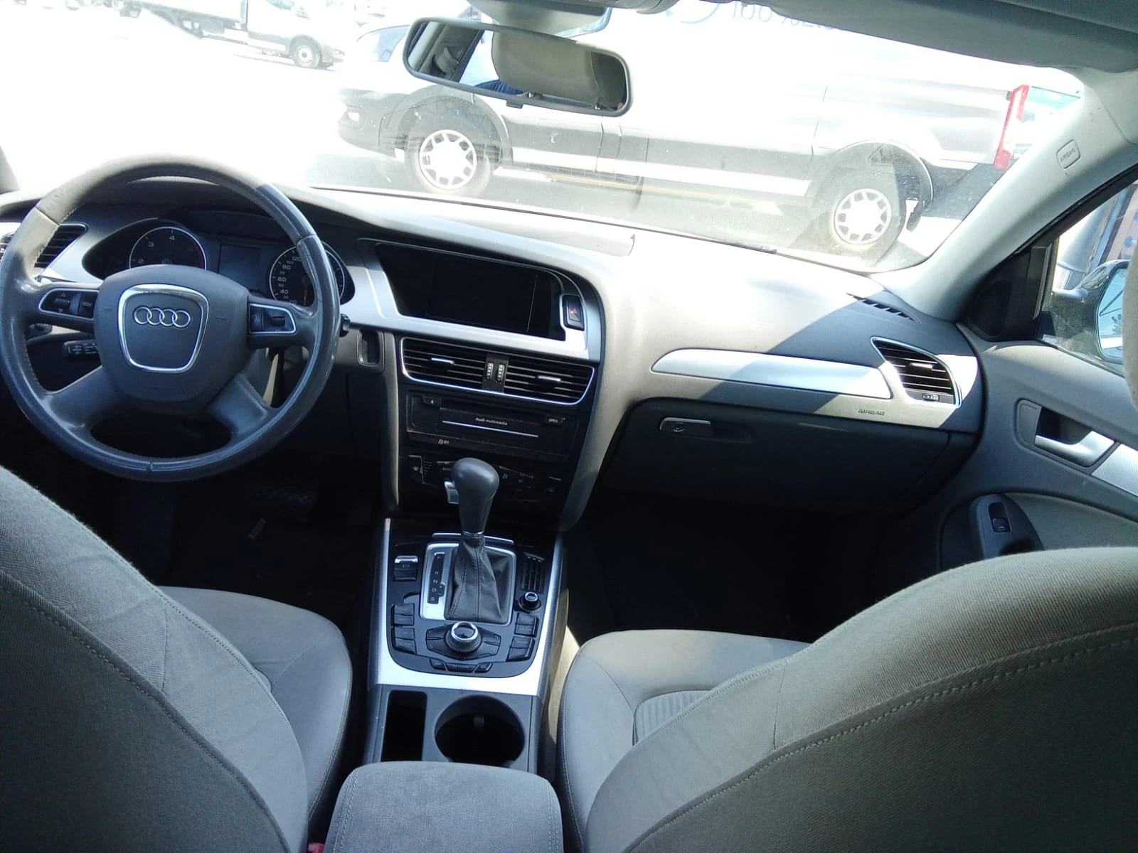 Audi A4 (KATO НОВА) - изображение 4