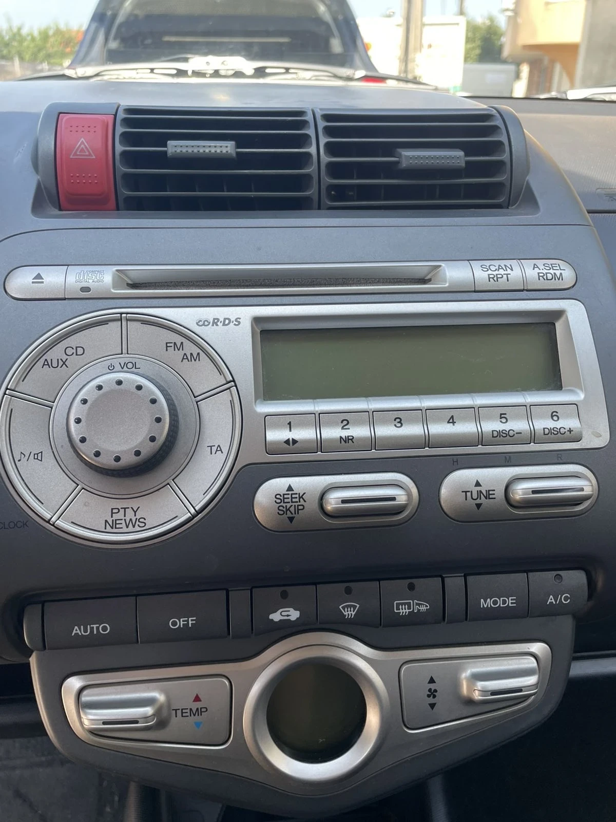 Honda Jazz  - изображение 6