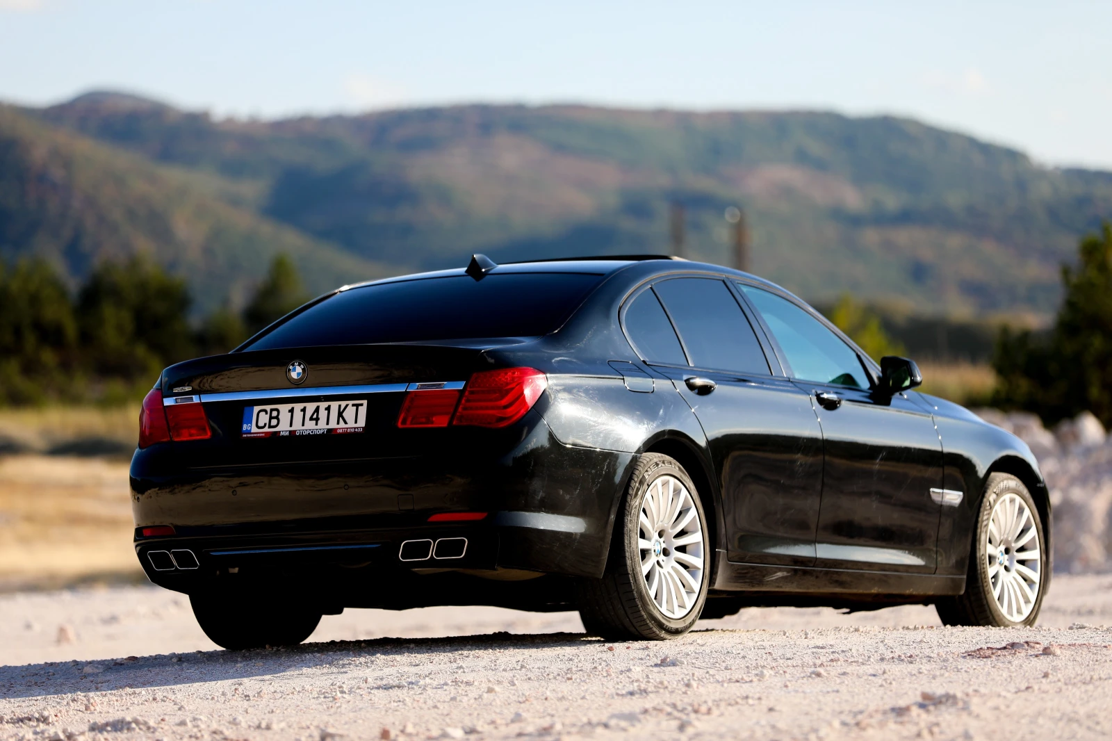 BMW 740 4.0D - изображение 5