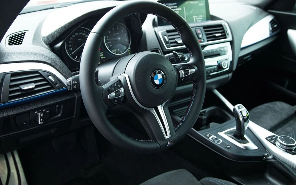 BMW 235 i xDrive Coupe - изображение 4