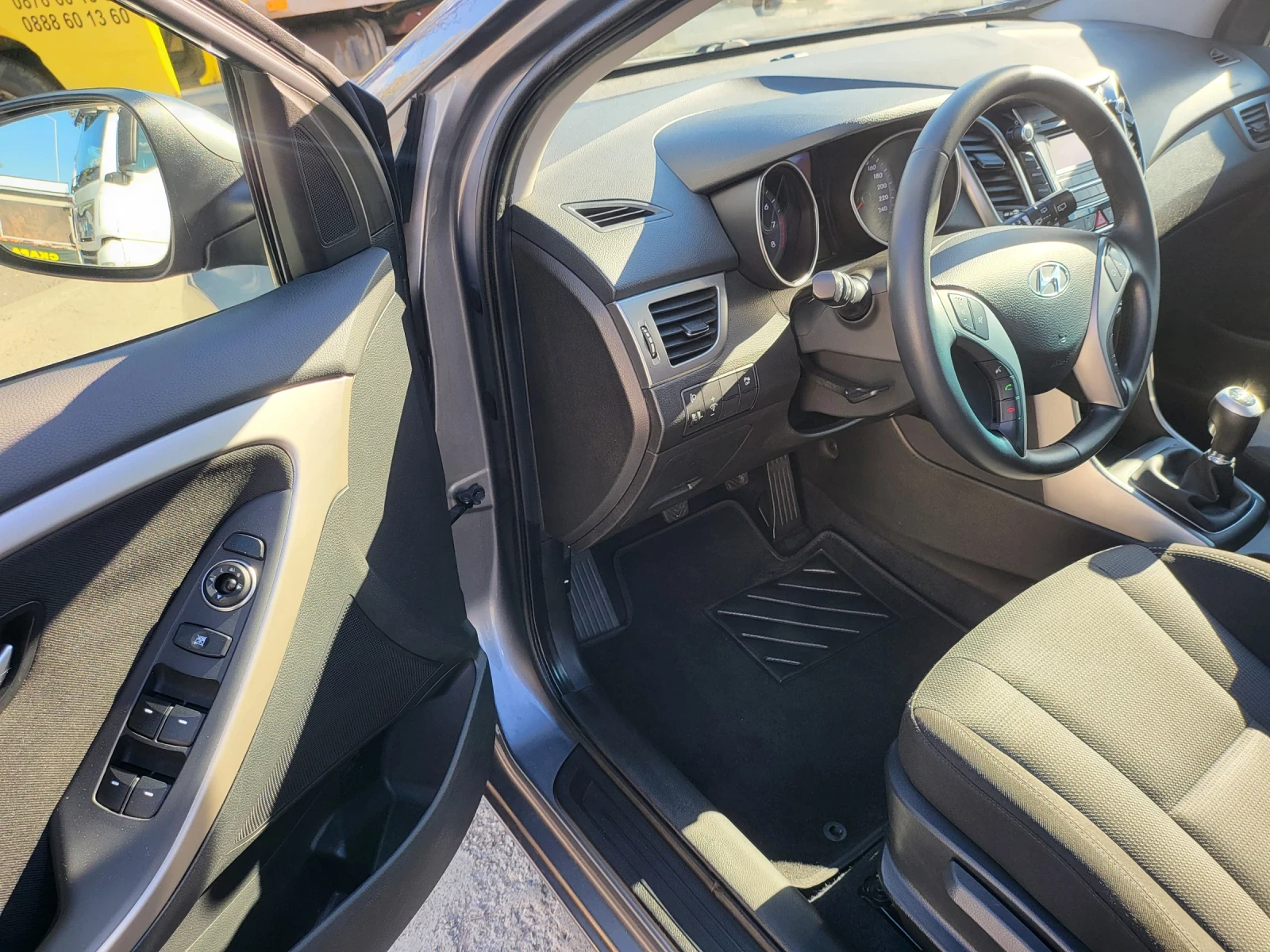 Hyundai I30 126х.км 1.4i Comfort - КАТО НОВА! - изображение 7