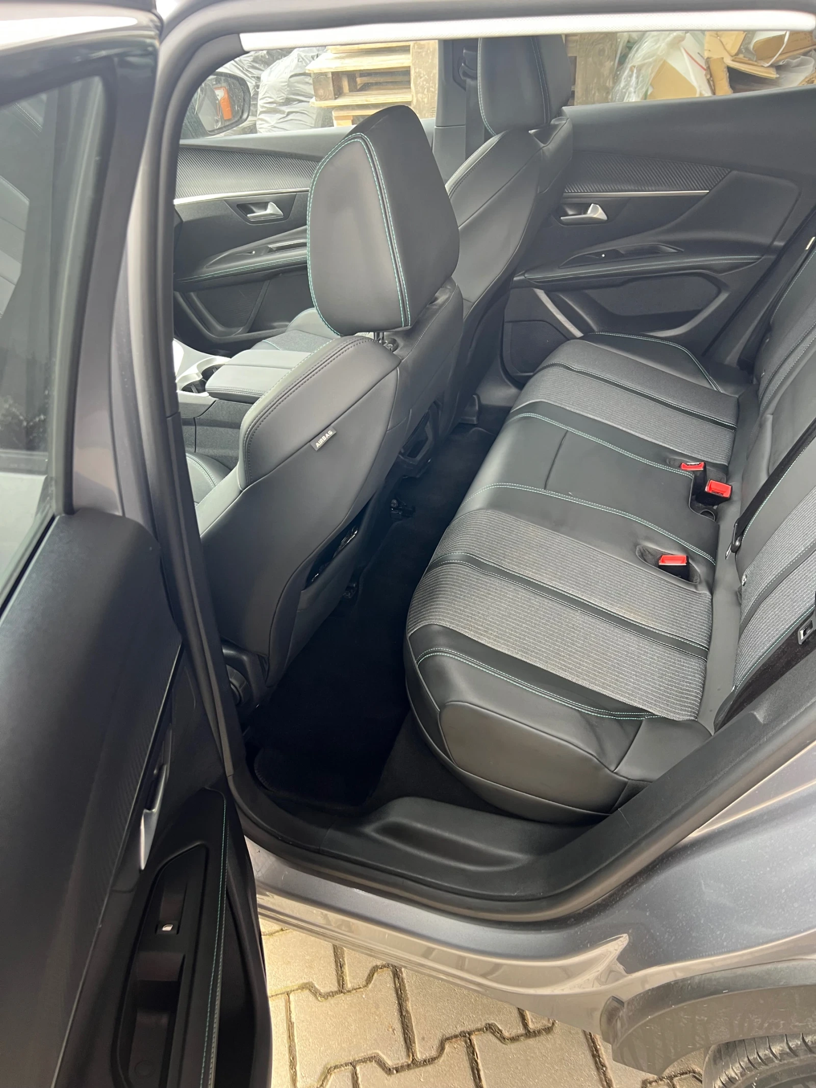 Peugeot 3008 1.6 Plug-in Hybrid 224 �.�.������� LED Navi Keyles | Mobile.bg � ����������� 12