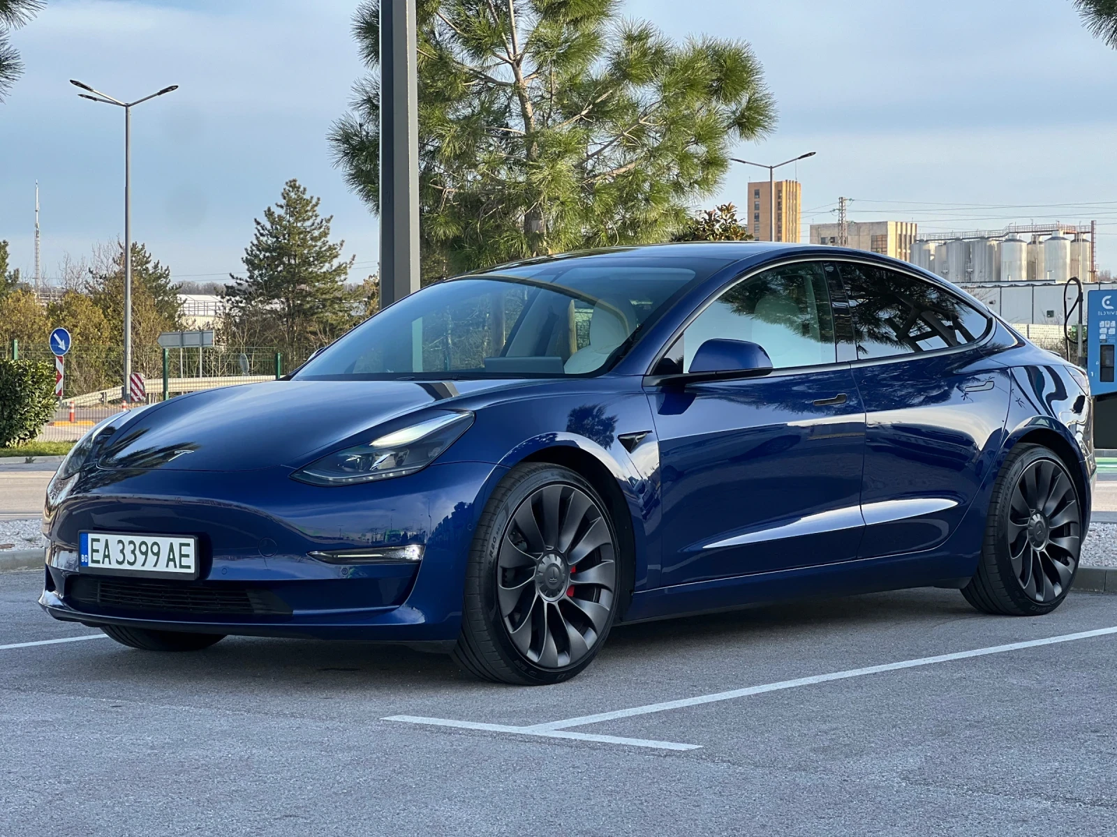 Tesla Model 3 Performance