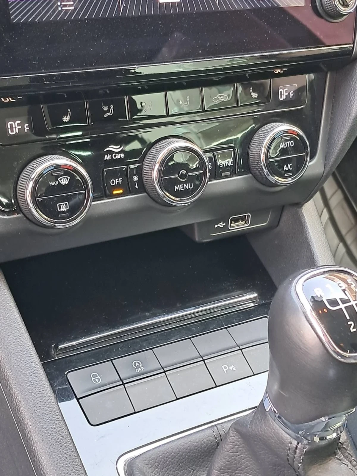 Skoda Octavia, снимка 10 - Автомобили и джипове - 53880607