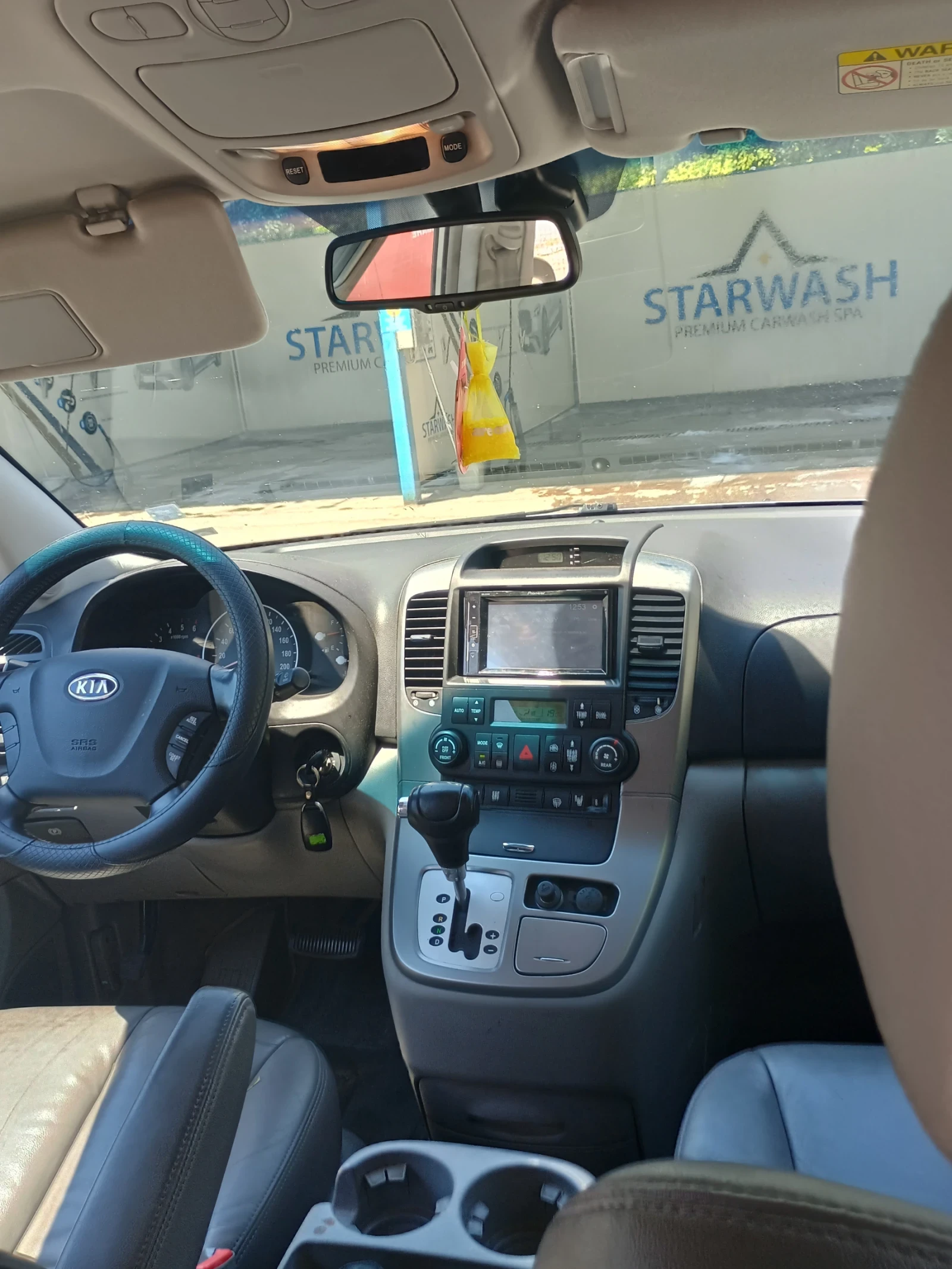 Kia Carnival 2.9CRDI 2009, снимка 12 - Автомобили и джипове - 53944640